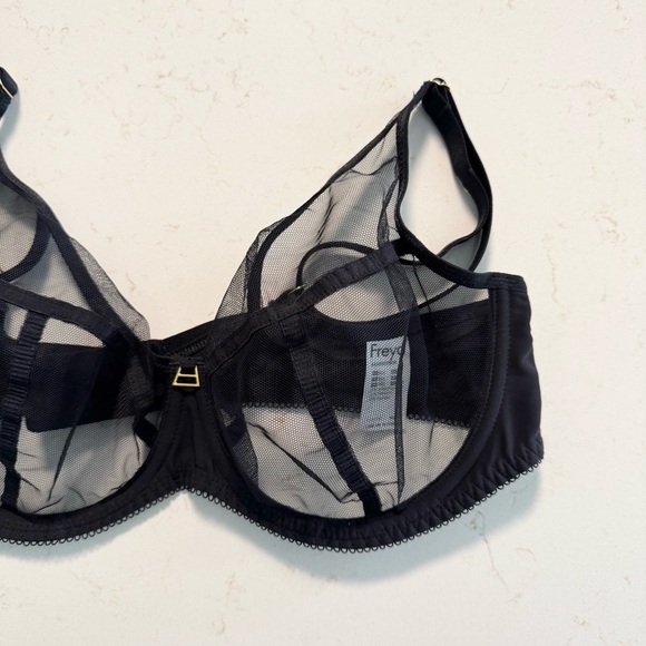 Freya 38DD High Apex Bra - Picture 5 of 9